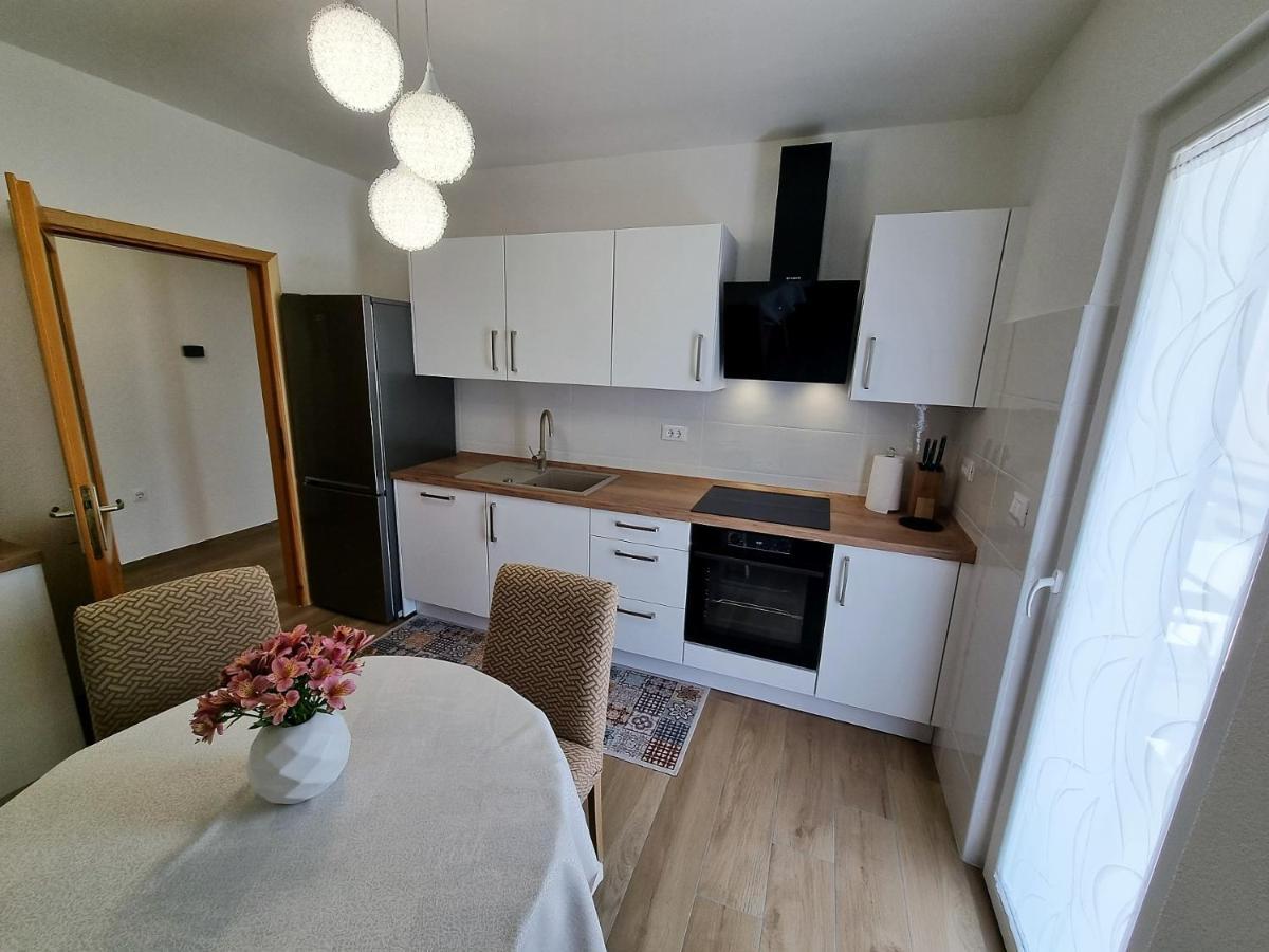 Apartments Valentina Umag Exterior photo